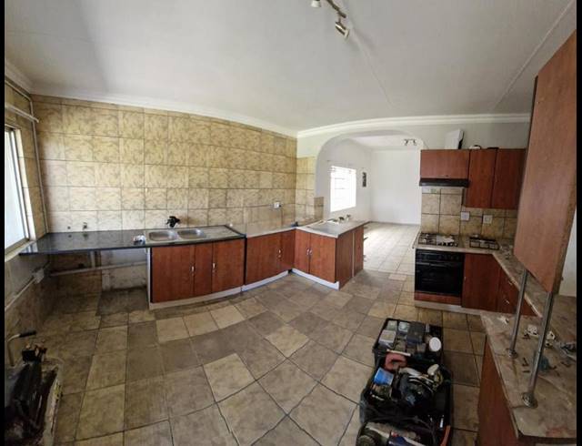 3 BEDROOM PROPERTY TO RENT IN BRENTHURST